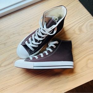 Converse-style chocolate brown sneakers. Sincerely Jules. 8.5, fits like a 9-9.5